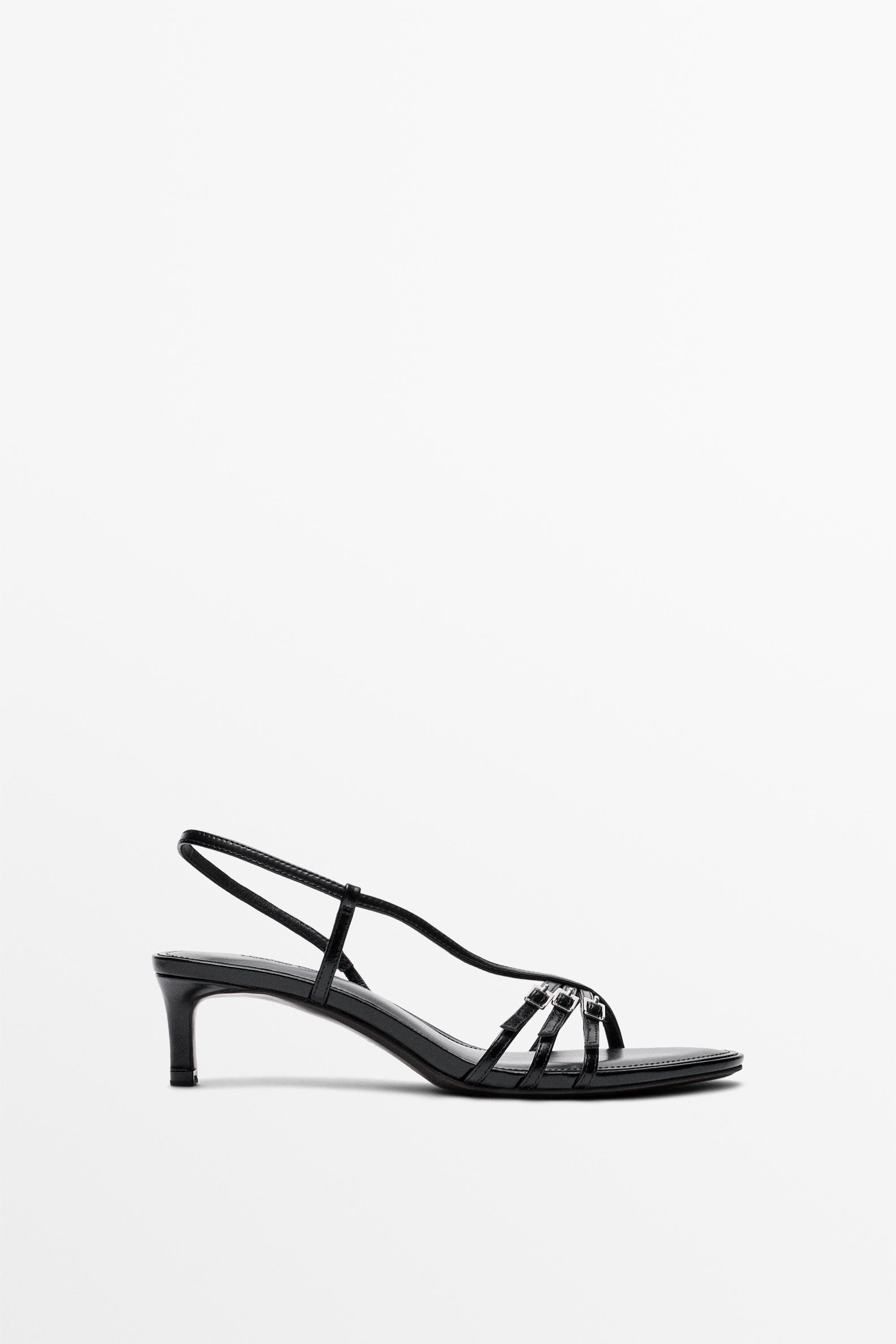 Sandale cuir talon boucles